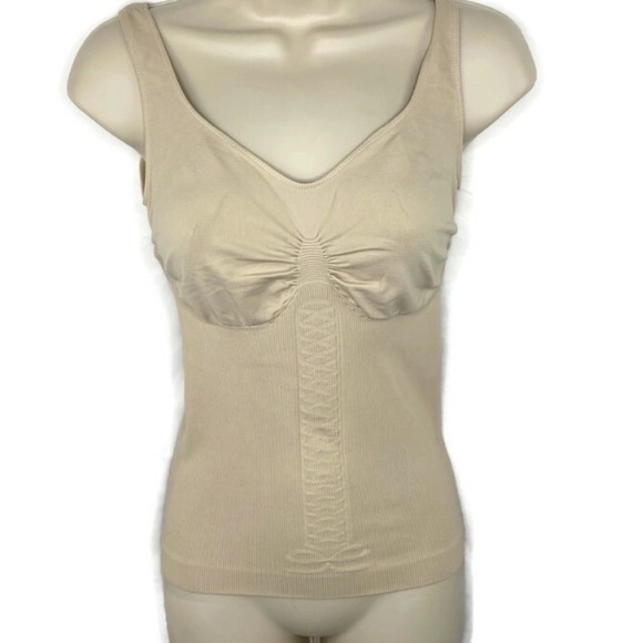 Guess Beige Ribbed Shaper Tank with Built in Cups Smooth Fit soft XS NWOT - Picture 7 of 9